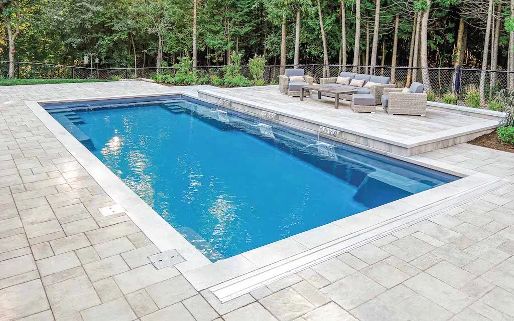 Leisure Pools Houston: award-winning fiberglass swimming pool builders
