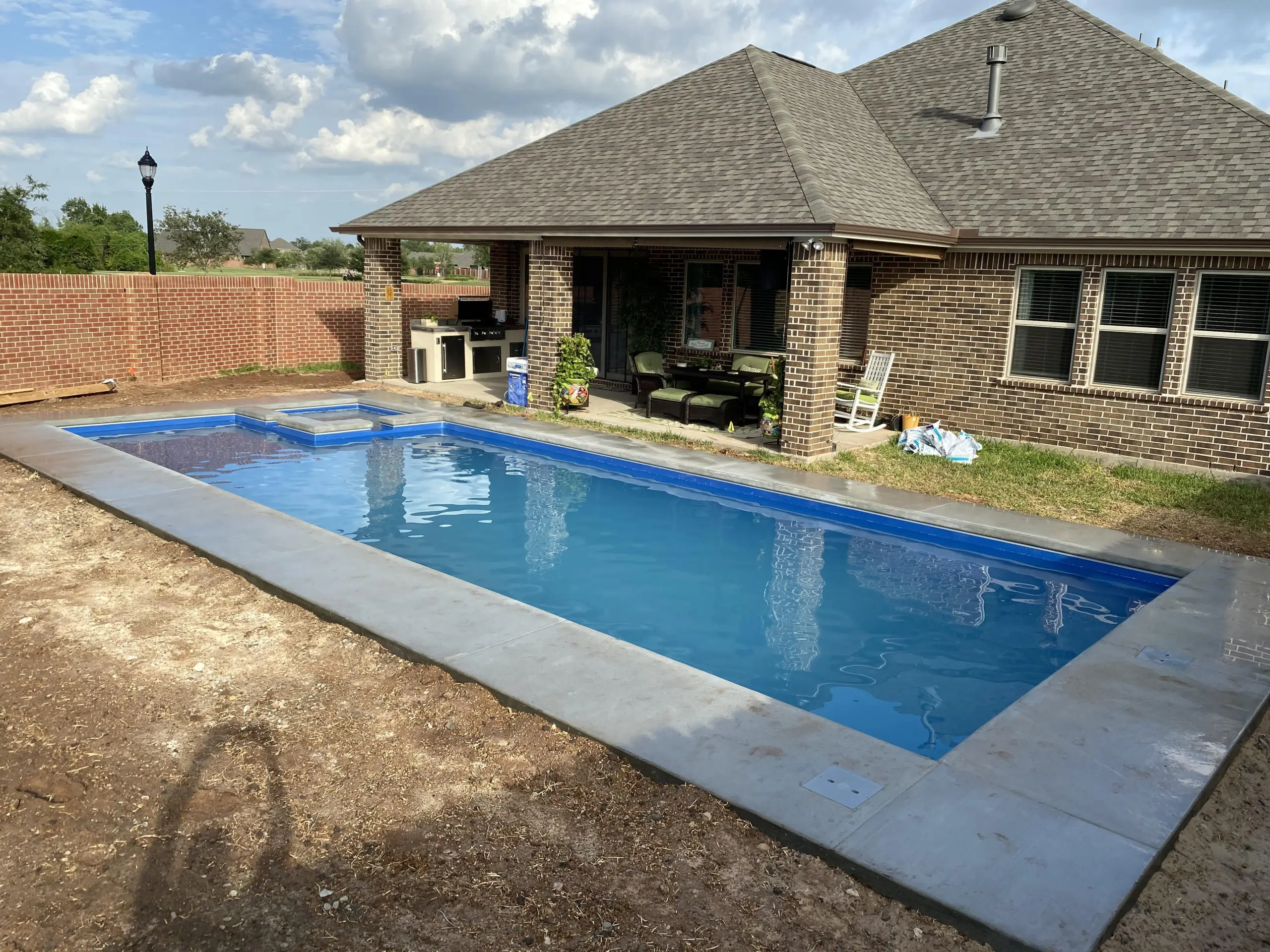 Vinyl Ester Resin is a superior alternative to the swimming pool manufacturing industry standard polyester resin.
